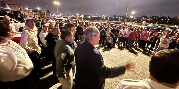 Caravana migrante moviliza 400 vehículos y mil 800 personas