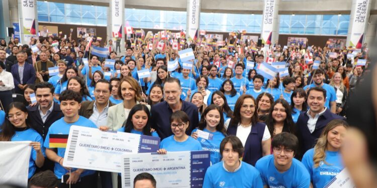 Se suman 158 estudiantes a Beca Embajadores 2026