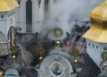 Ataque ruso en Kiev daña catedral ortodoxa y deja 11 muertos
