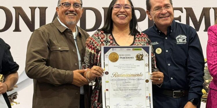 Entregan Premio de Periodismo dedicado a El Armero