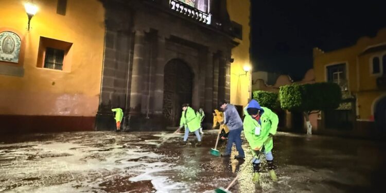 Alistan Jardín Independencia para festejos del aniversario de San Juan del Río