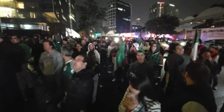 Pide Sheinbaum a afición mexicana actuar con respeto