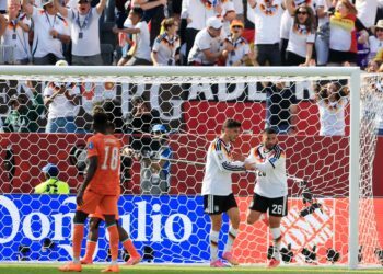 Alemania remonta a Costa de Marfil de último minuto