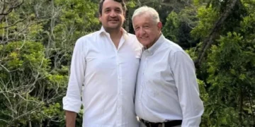 Difunde Andy foto con AMLO rumbo a candidatura