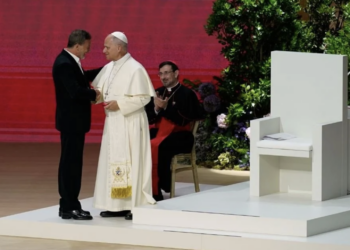 Se confiesa Antonio Banderas  víctima ‘del hechizo de Dios’