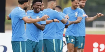 Neymar podría debutar mañana ante Escocia