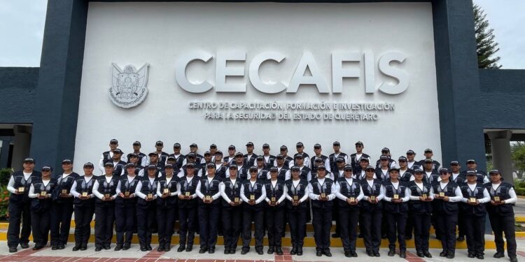 Concluyen su formación 58 cadetes