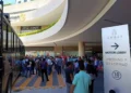 Toma CNTE plazas, vías y planta de Pemex