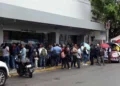 Bloquea CNTE aeropuertos, bancos y plantas de Pemex