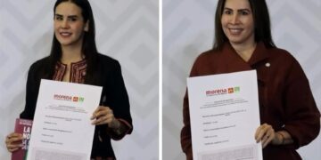 Pelean Colima dos mujeres