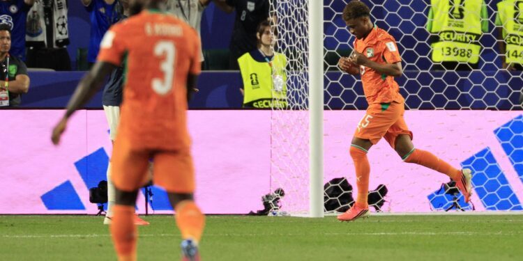 Costa de Marfil vence de último minuto a Ecuador