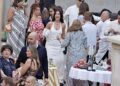 Deslumbra Dua Lipa con boda