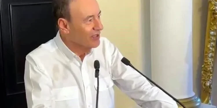 Dice Durazo: he actuado con rectitud, casi sudo agua bendita