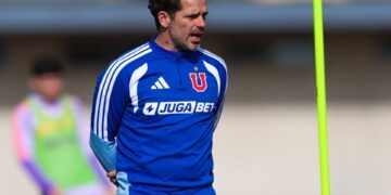 Fernando Gago, extécnico de Chivas y Necaxa, sufrió un infarto en Chile