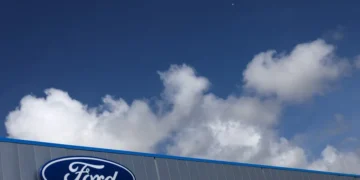 Ford presenta el primer coche fabricado en España con tecnología de conducción sin manos