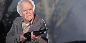James Handy muere apuñalado