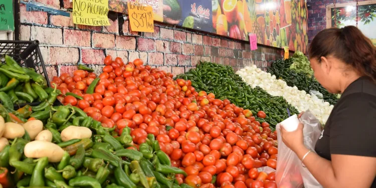 Elevan a 4.35% pronóstico de inflación para 2026