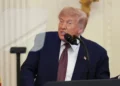 Si Irán cierra Ormuz, se quedarán sin país: Trump