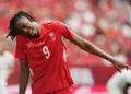 Avanza Suiza como líder de grupo tras vencer a Canadá