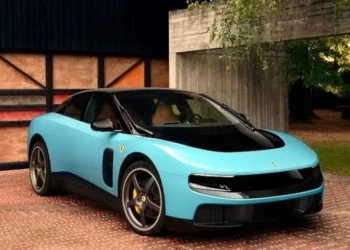Sale director de marketing de Ferrari tras lanzar polémico auto