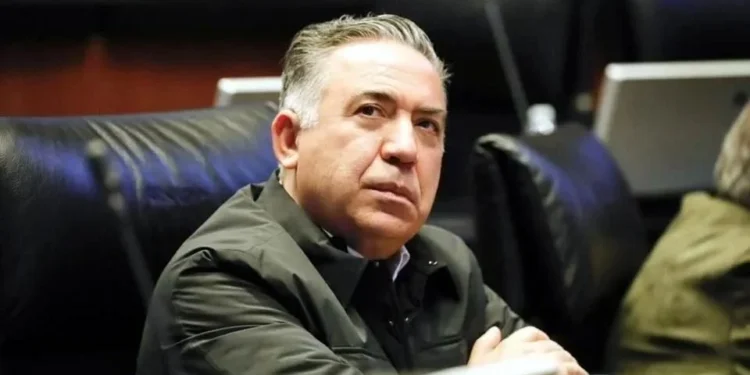 Dice Inzunza que se queda como senador hasta 2030