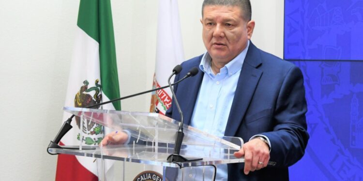 Exfiscal César Jáuregui comparece ante FGR por caso Chihuahua