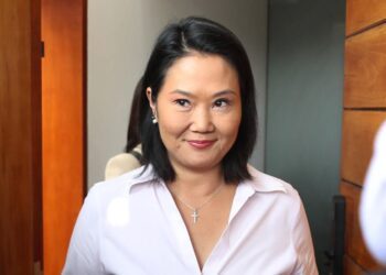 Keiko Fujimori recibe triunfo con gran responsabilidad en un Perú “prácticamente dividido”