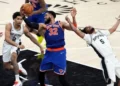 Con drama, los Knicks se ponen 2-0 sobre Spurs
