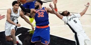 Con drama, los Knicks se ponen 2-0 sobre Spurs