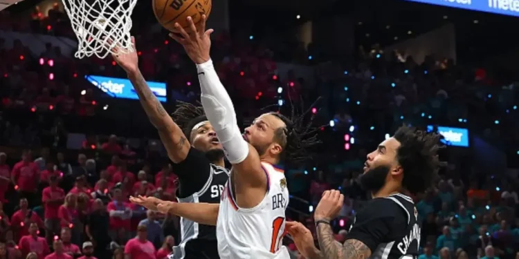 Arrebatan Knicks el Juego 1 de las Finales de la NBA