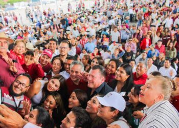 Santiago Nieto fortalece su presencia en Querétaro con encuentro en San Juan del Río