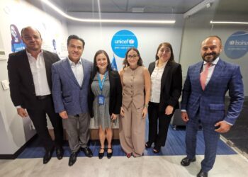 Presenta Luis Nava ante UNICEF el programa “Contigo y tu Bebé”