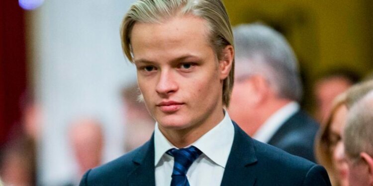Sentencian a 4 años de cárcel al hijo de la princesa de Noruega