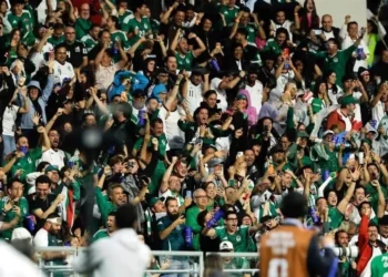 Ordenan teletrabajo y suspenden clases por juego de México
