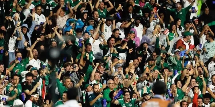 Ordenan teletrabajo y suspenden clases por juego de México
