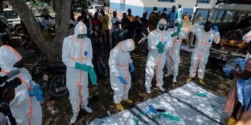 Se extiende con rapidez brote de ébola, reporta OMS