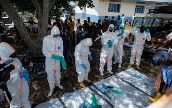 Se extiende con rapidez brote de ébola, reporta OMS