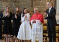 La familia real española recibe al papa en el Palacio Real