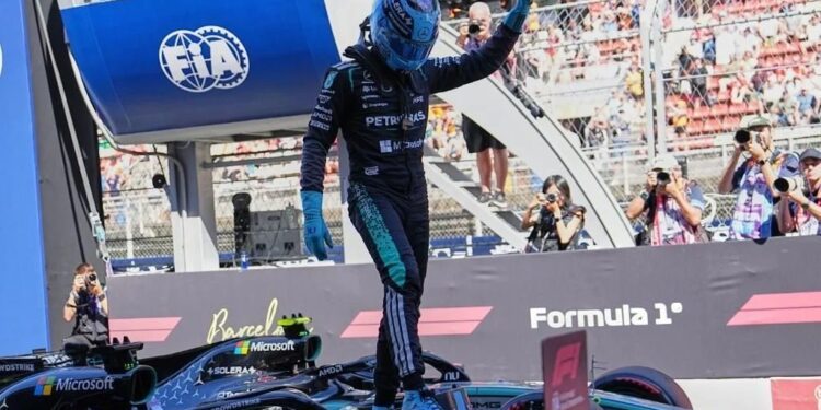 Consigue Russell la pole position en Barcelona