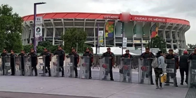 Despliegan a 8 mil policías para el México-Chequia