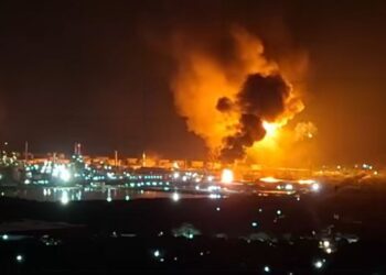 Fuga ocasiona incendio en la refinería de Salina Cruz, Oaxaca