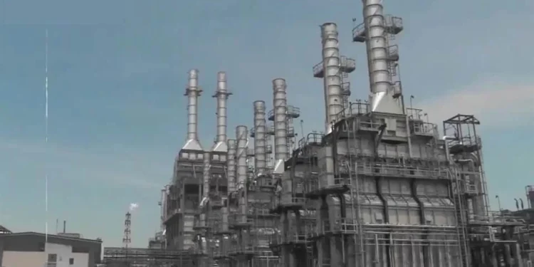 Activa Pemex protocolo por paro en caldera en Salina Cruz