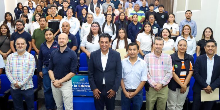 Formaliza UT San Juan alianza con Caja Huastecas