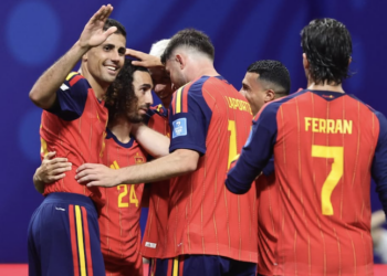 España se reencuentra y golea a Arabia Saudí