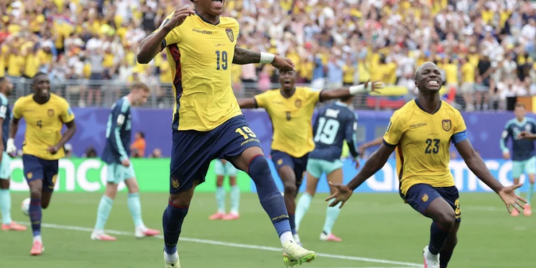 Ecuador da la sorpresa ante Alemania y sigue vivo en el Mundial