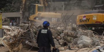 Suman 235 los fallecidos y 4 mil 300 los heridos en Venezuela tras terremotos