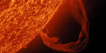 Tormenta solar activa alerta geomagnética en la Tierra