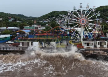 La tormenta Cristina deja a más de 200 personas en albergues e inundaciones en El Salvador