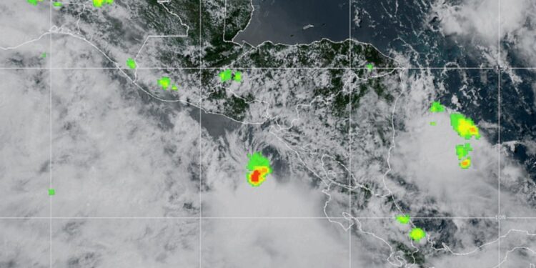 Depresión tropical Tres-E evoluciona a la tormenta tropical ‘Cristina’; ¿afectará a México?