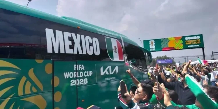 Llega el Tri al Estadio Ciudad de México